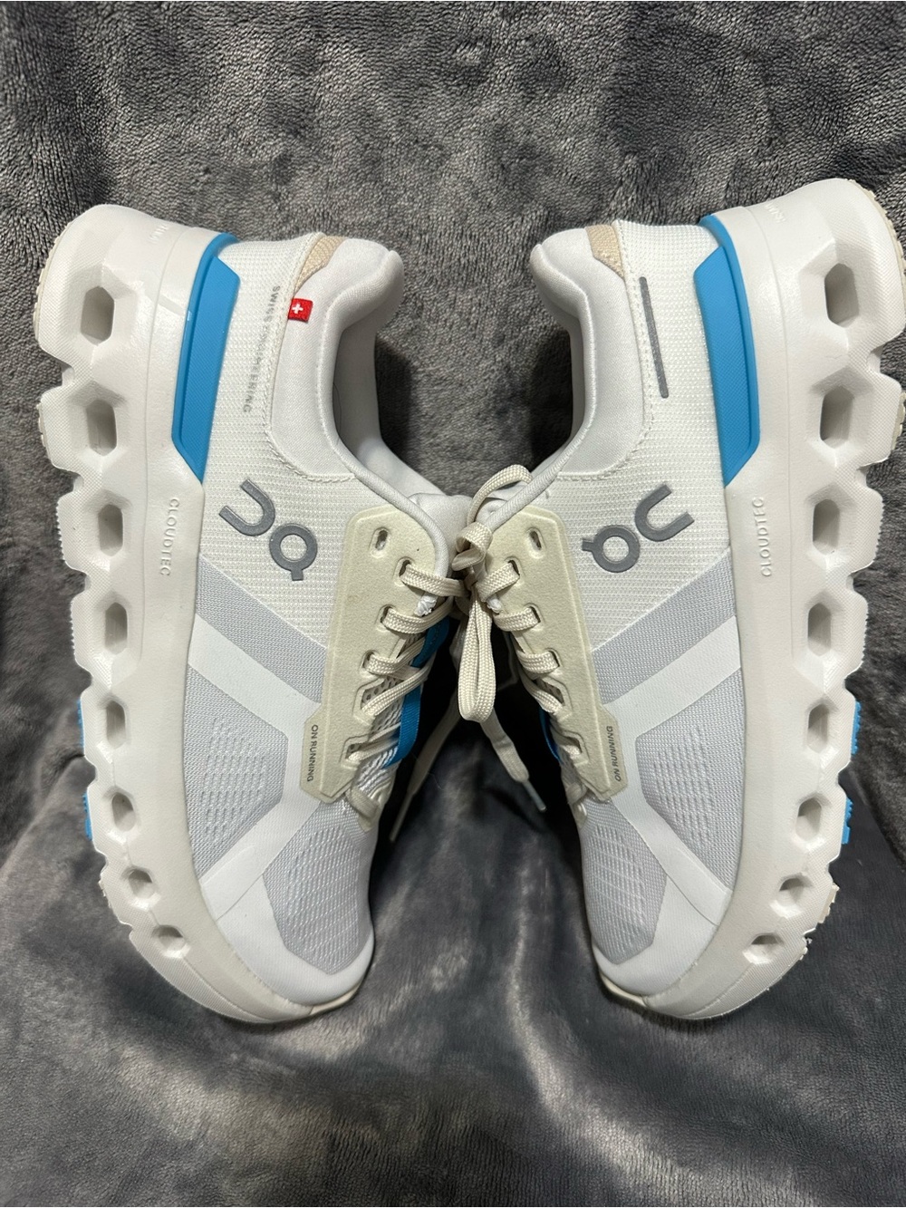 On clouds size 7.5